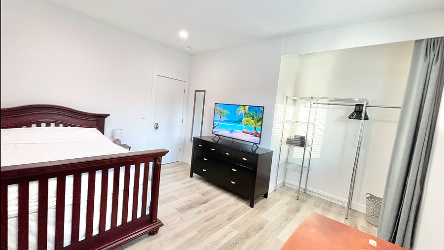 Furnished Finder property 403922_1 photo 3