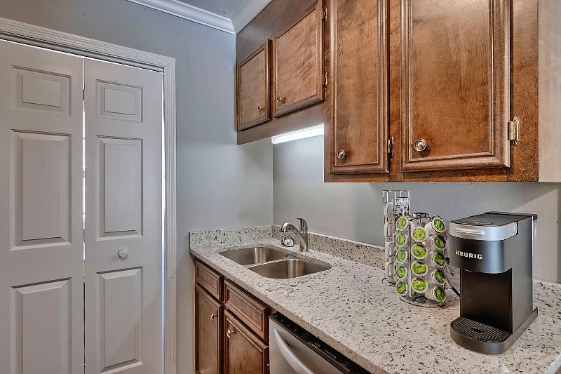 Furnished Finder property 403928_1 photo 10