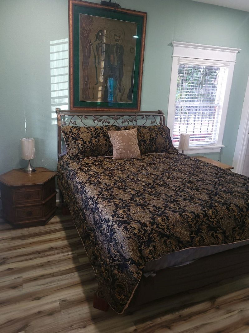 Furnished Finder property 403935_1 photo 6