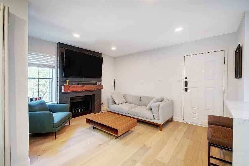 Furnished Finder property 403937_1 photo 6