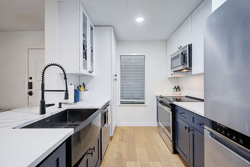 Furnished Finder property 403937_1 photo 9
