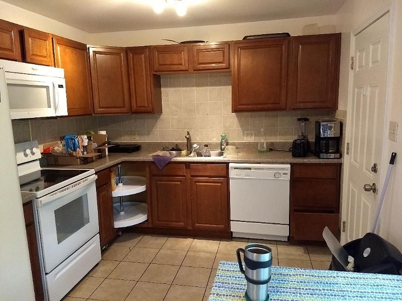 Furnished Finder property 403968_1 photo 3