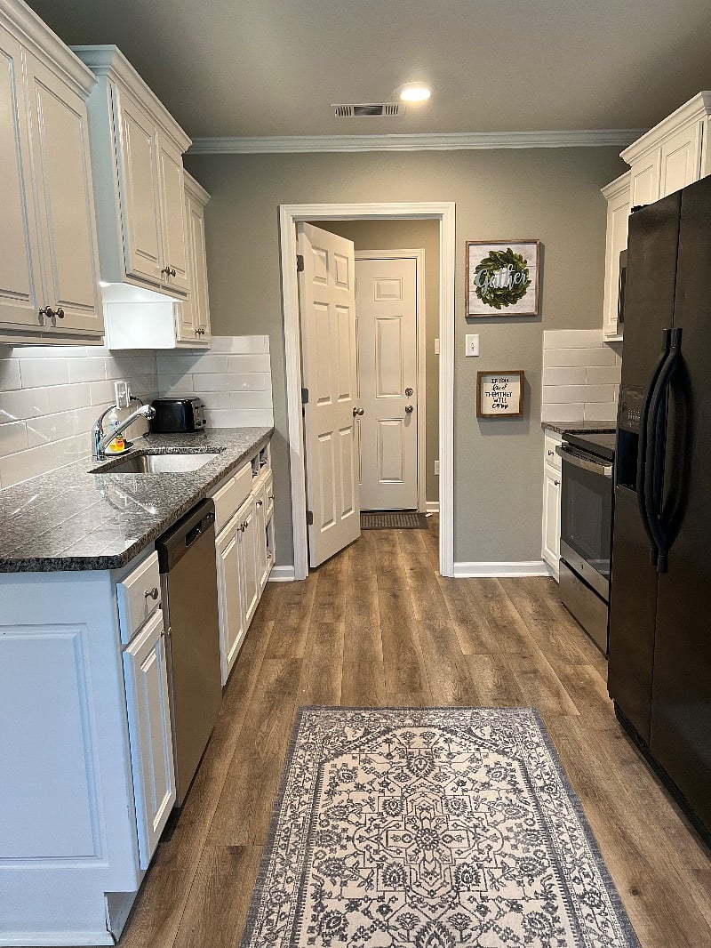 Furnished Finder property 403986_1 photo 4