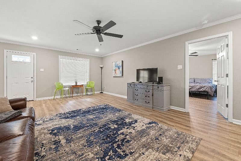 Furnished Finder property 403986_1 photo 12