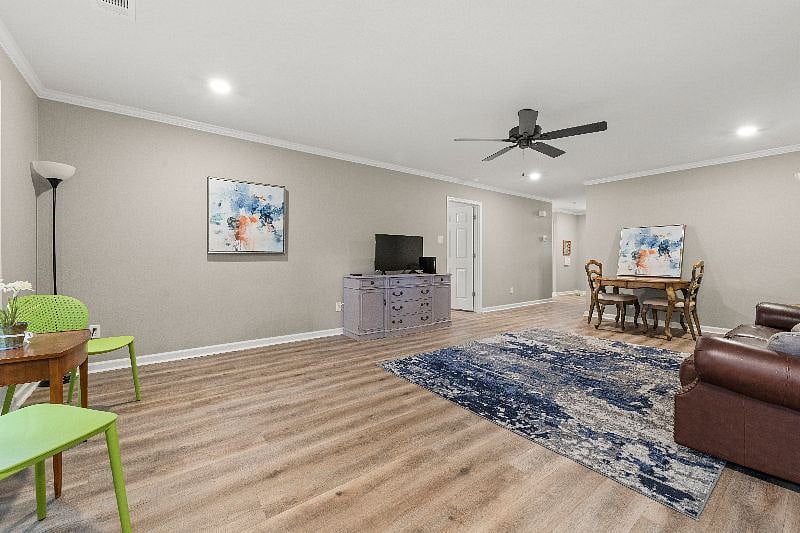 Furnished Finder property 403986_1 photo 15