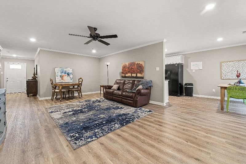 Furnished Finder property 403986_1 photo 7