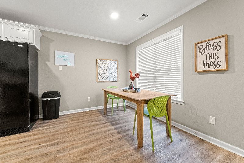 Furnished Finder property 403986_1 photo 8