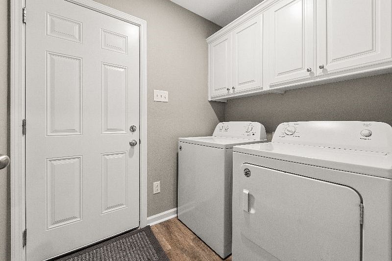 Furnished Finder property 403986_1 photo 17