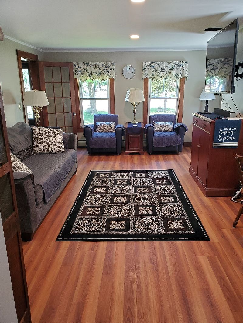 Furnished Finder property 404015_1 photo 3
