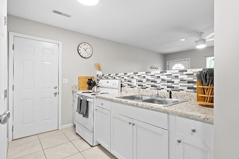 Furnished Finder property 404018_1 photo 7