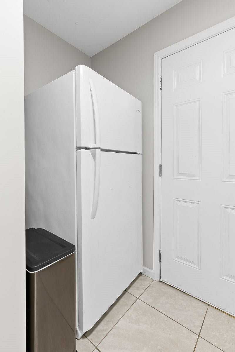 Furnished Finder property 404018_1 photo 8