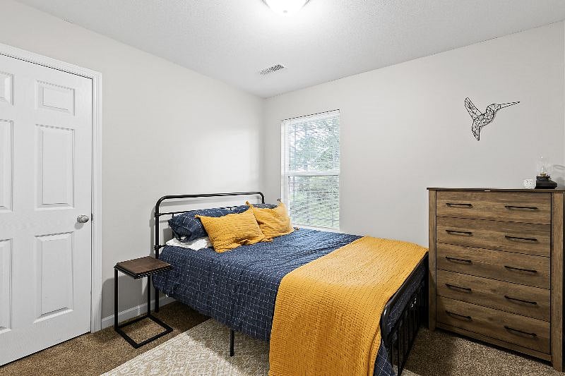 Furnished Finder property 404018_1 photo 12