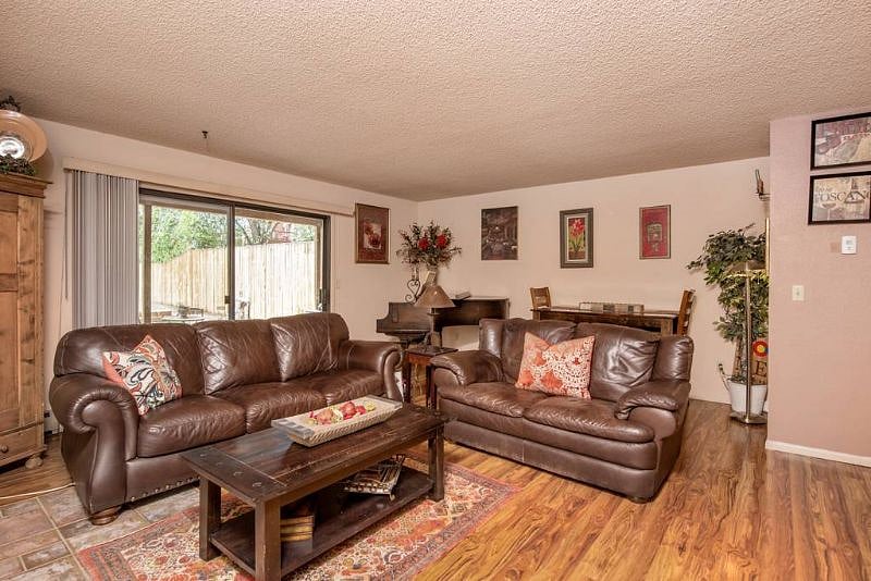 Furnished Finder property 404053_1 photo 8