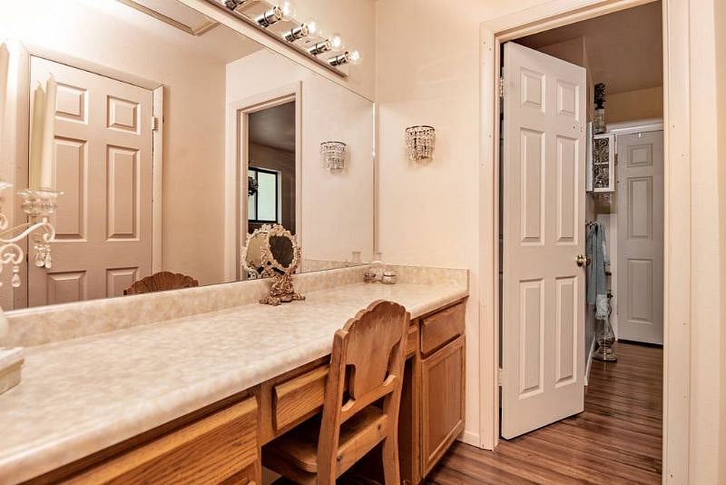 Furnished Finder property 404053_1 photo 17