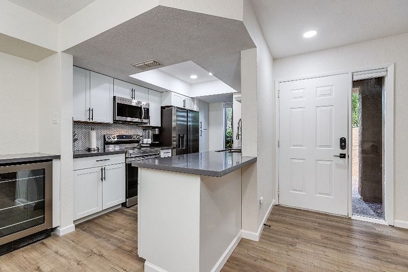 Furnished Finder property 404057_1 photo 6