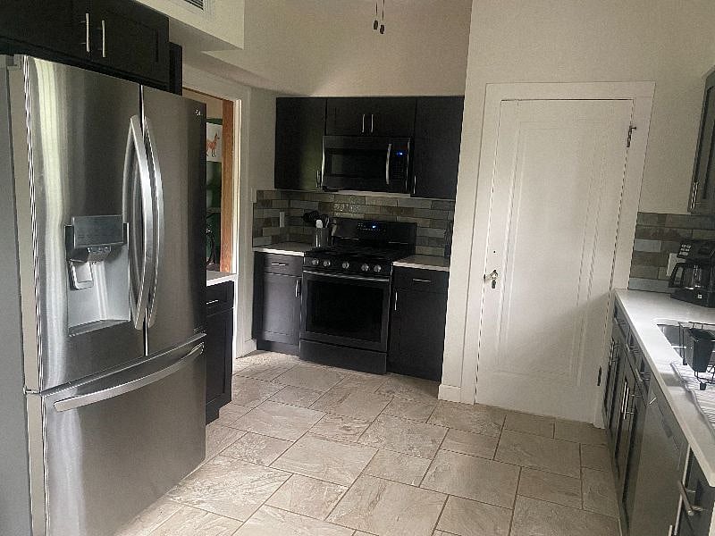 Furnished Finder property 404098_1 photo 7