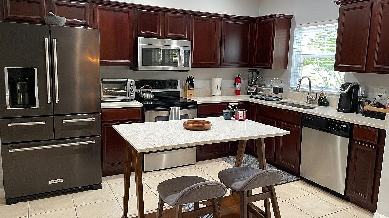 Furnished Finder property 404115_1 photo 4