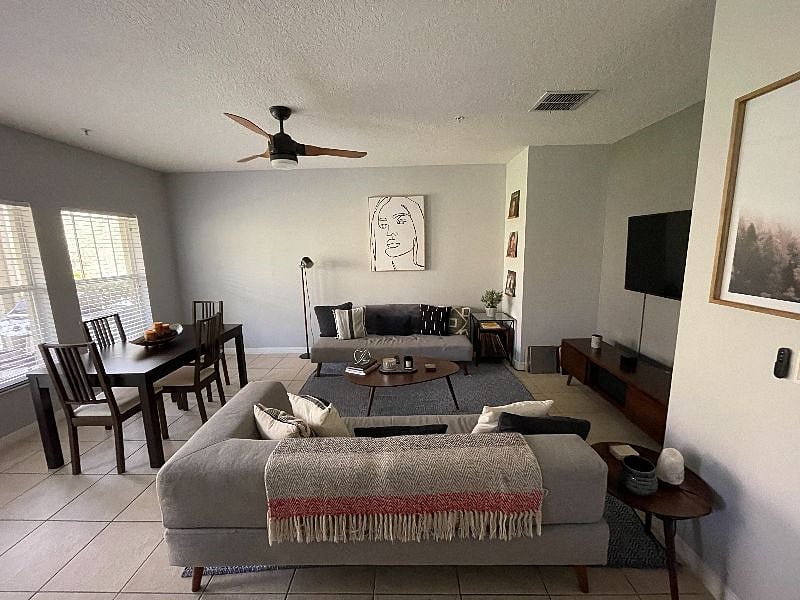 Furnished Finder property 404115_1 photo 3