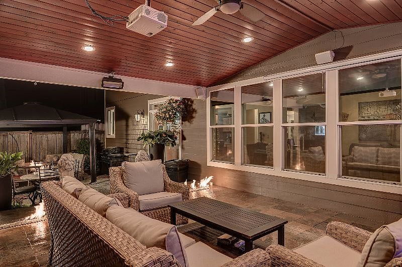 Furnished Finder property 404132_1 photo 24
