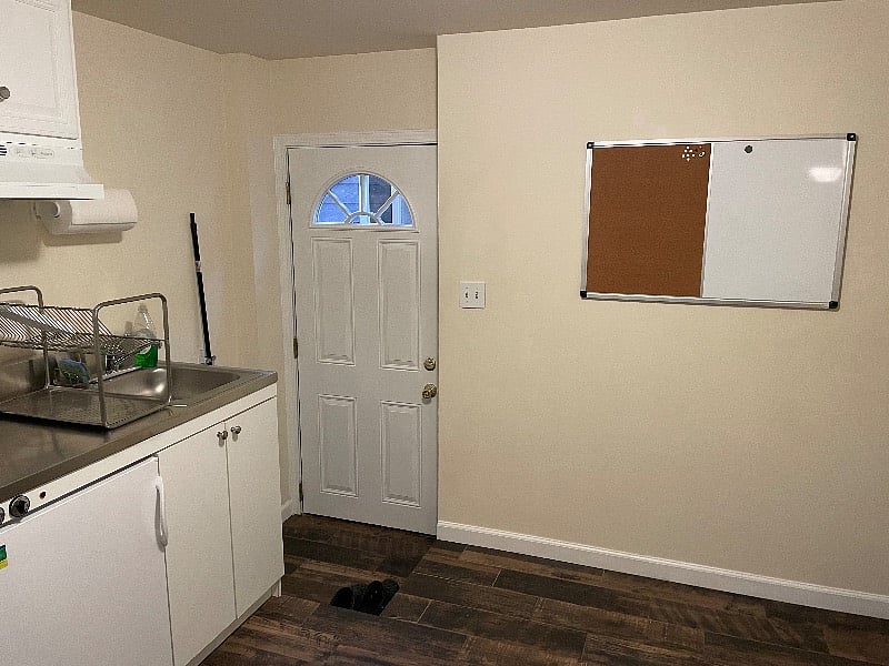 Furnished Finder property 404157_1 photo 3