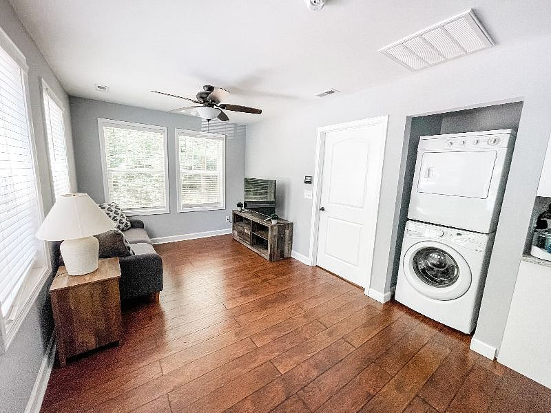 Furnished Finder property 404170_1 photo 4