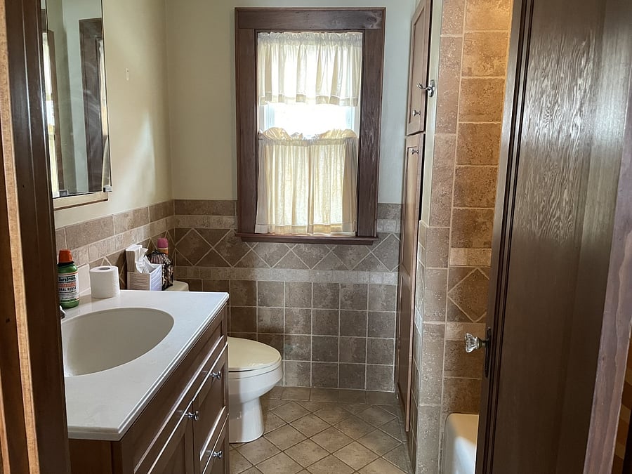 Furnished Finder property 404186_1 photo 3