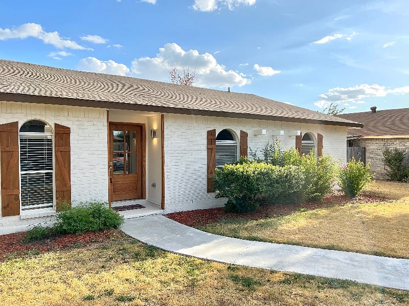 Furnished Finder property 404252_1 photo 3