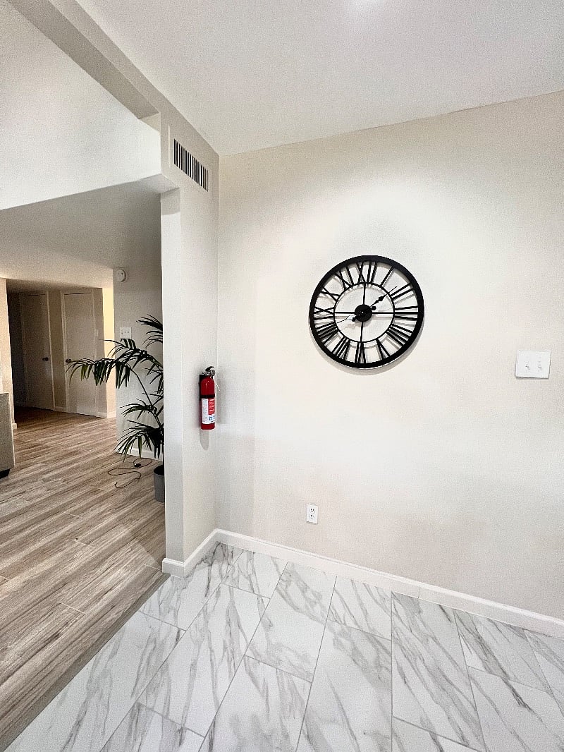 Furnished Finder property 404252_1 photo 14