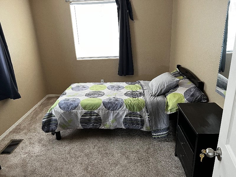 Furnished Finder property 404270_1 photo 4