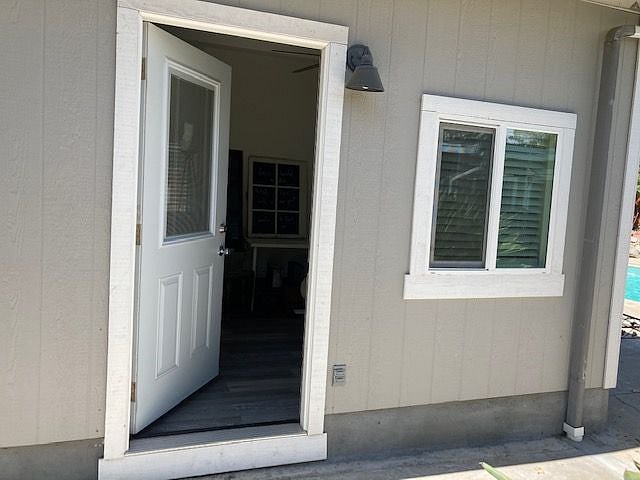 Entry to Living Room