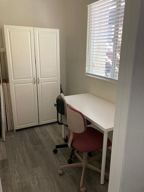 Extra space off bedroom.  Can be used for walkin closet or office or??
