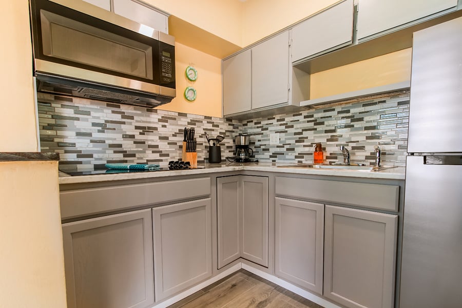 full small kitchen