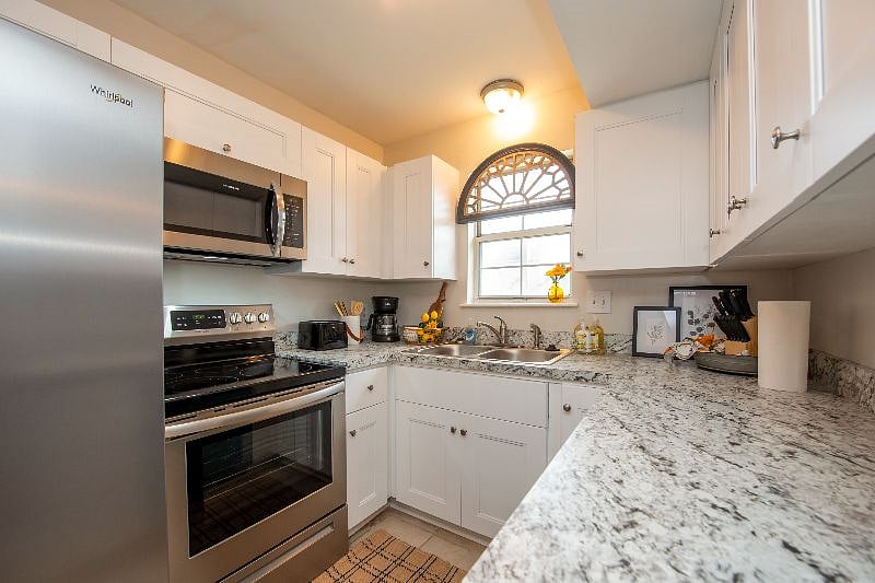 Furnished Finder property 404327_1 photo 11