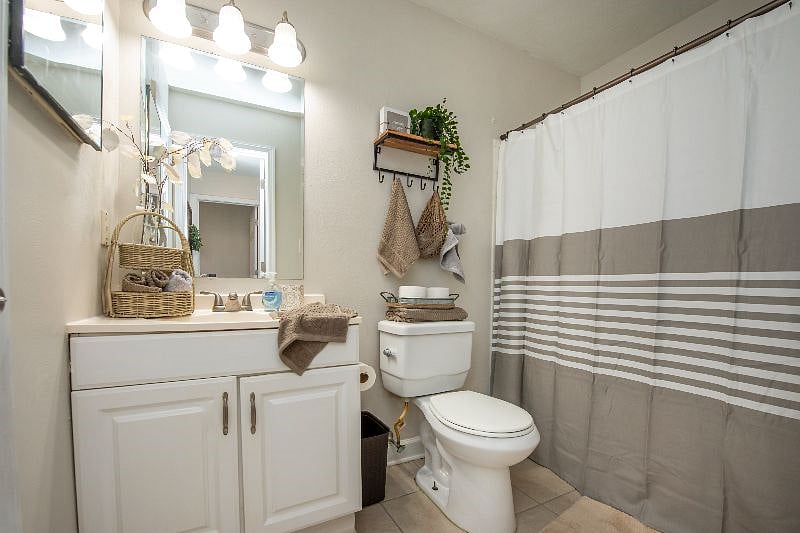 Furnished Finder property 404327_1 photo 24