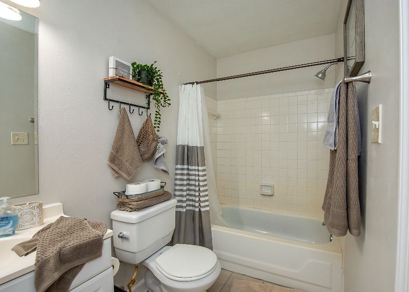 Furnished Finder property 404327_1 photo 31