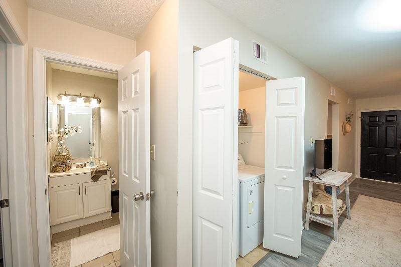 Furnished Finder property 404327_1 photo 48