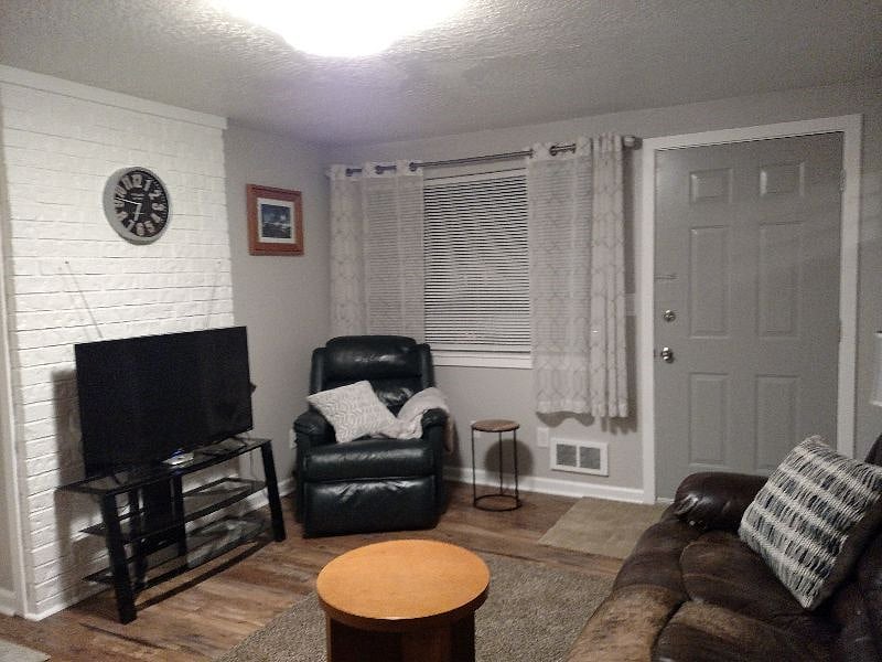 Furnished Finder property 404351_1 photo 4