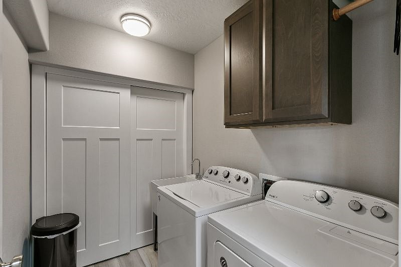 Furnished Finder property 404371_1 photo 9