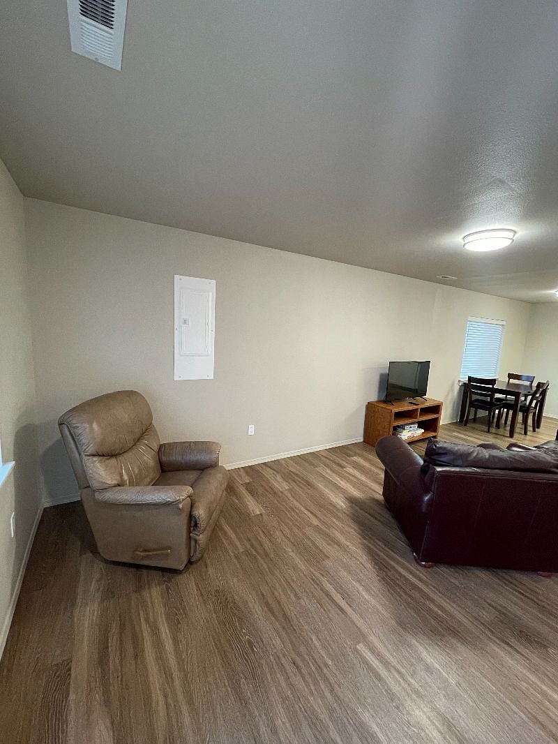 Furnished Finder property 404409_1 photo 6