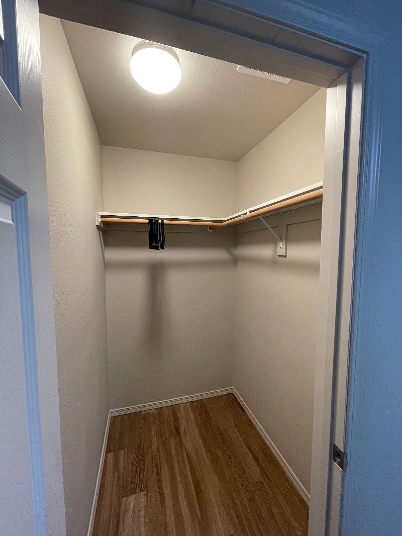 Furnished Finder property 404409_1 photo 11