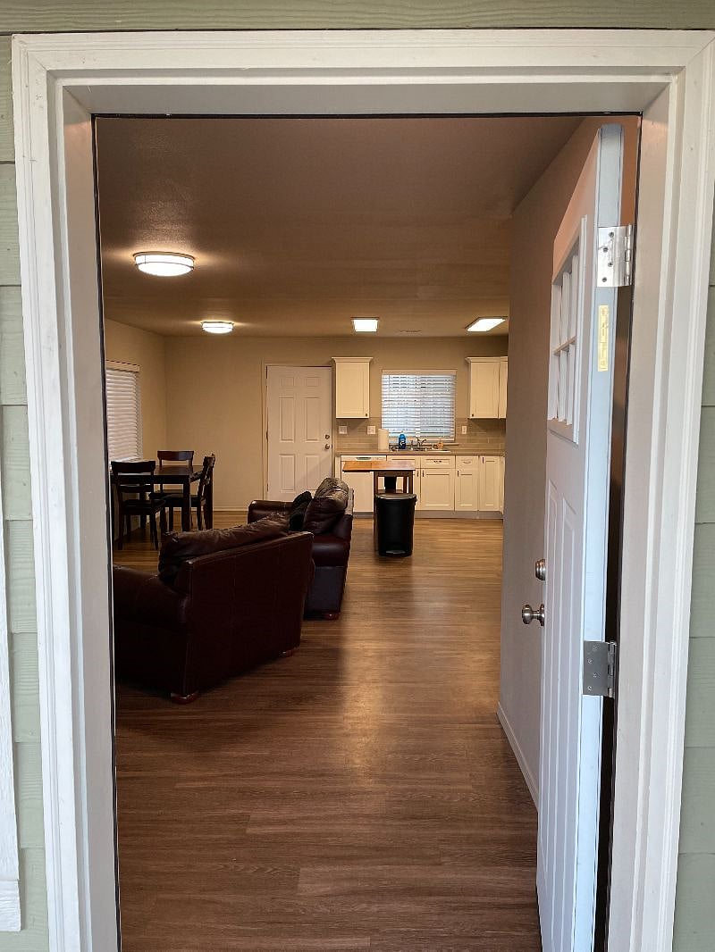 Furnished Finder property 404409_1 photo 7