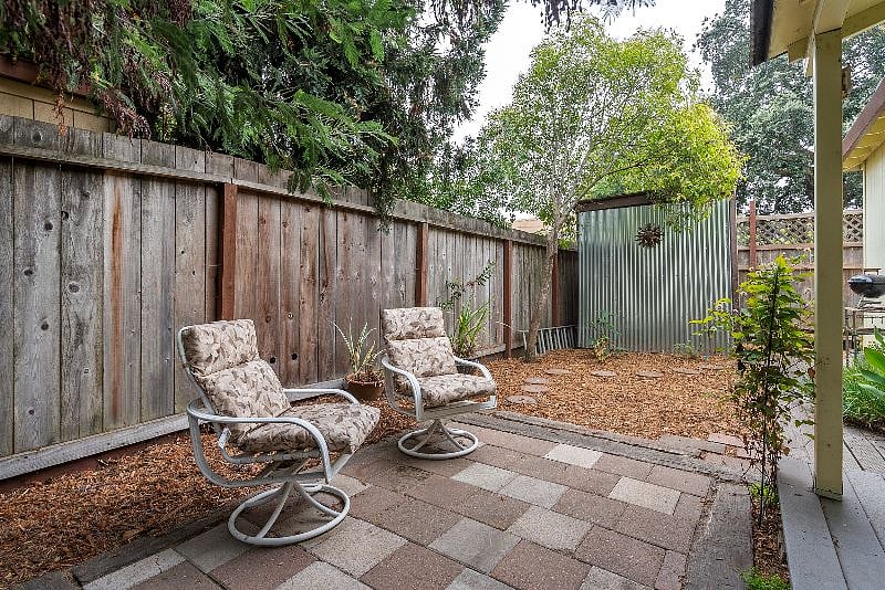 Furnished Finder property 404410_1 photo 18