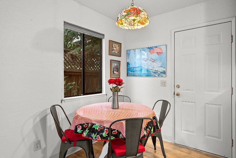 Furnished Finder property 404410_1 photo 5