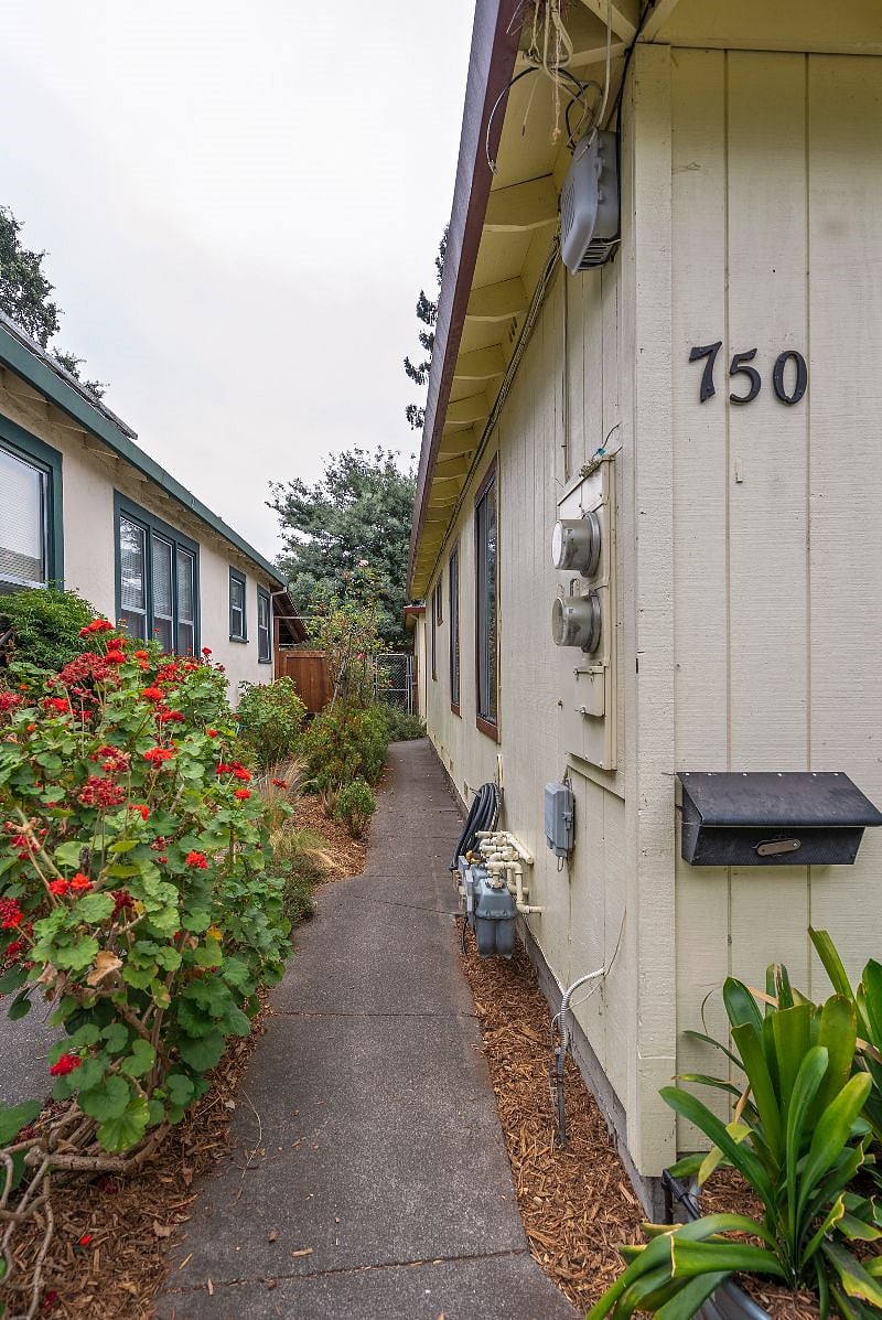 Furnished Finder property 404410_1 photo 12