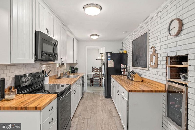 Furnished Finder property 404419_1 photo 27