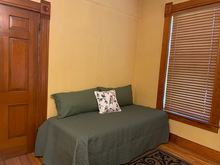 Furnished Finder property 404426_1 photo 25