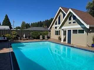 Furnished Finder property 404495_1 photo 20