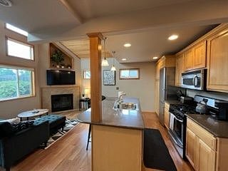 Furnished Finder property 404495_1 photo 5