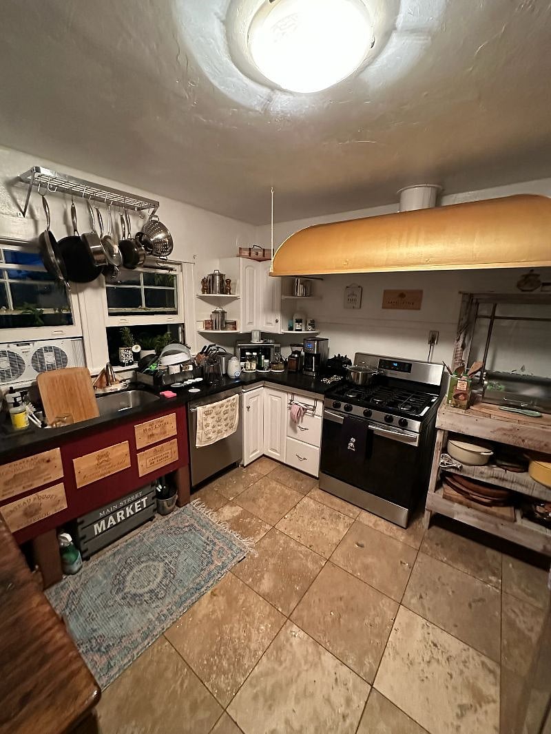 Furnished Finder property 404496_1 photo 7