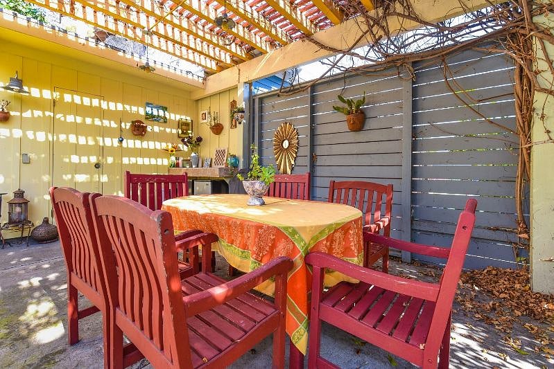 Furnished Finder property 404496_1 photo 16